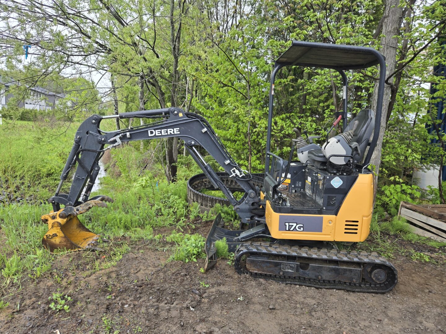 John Deere 17G 2020