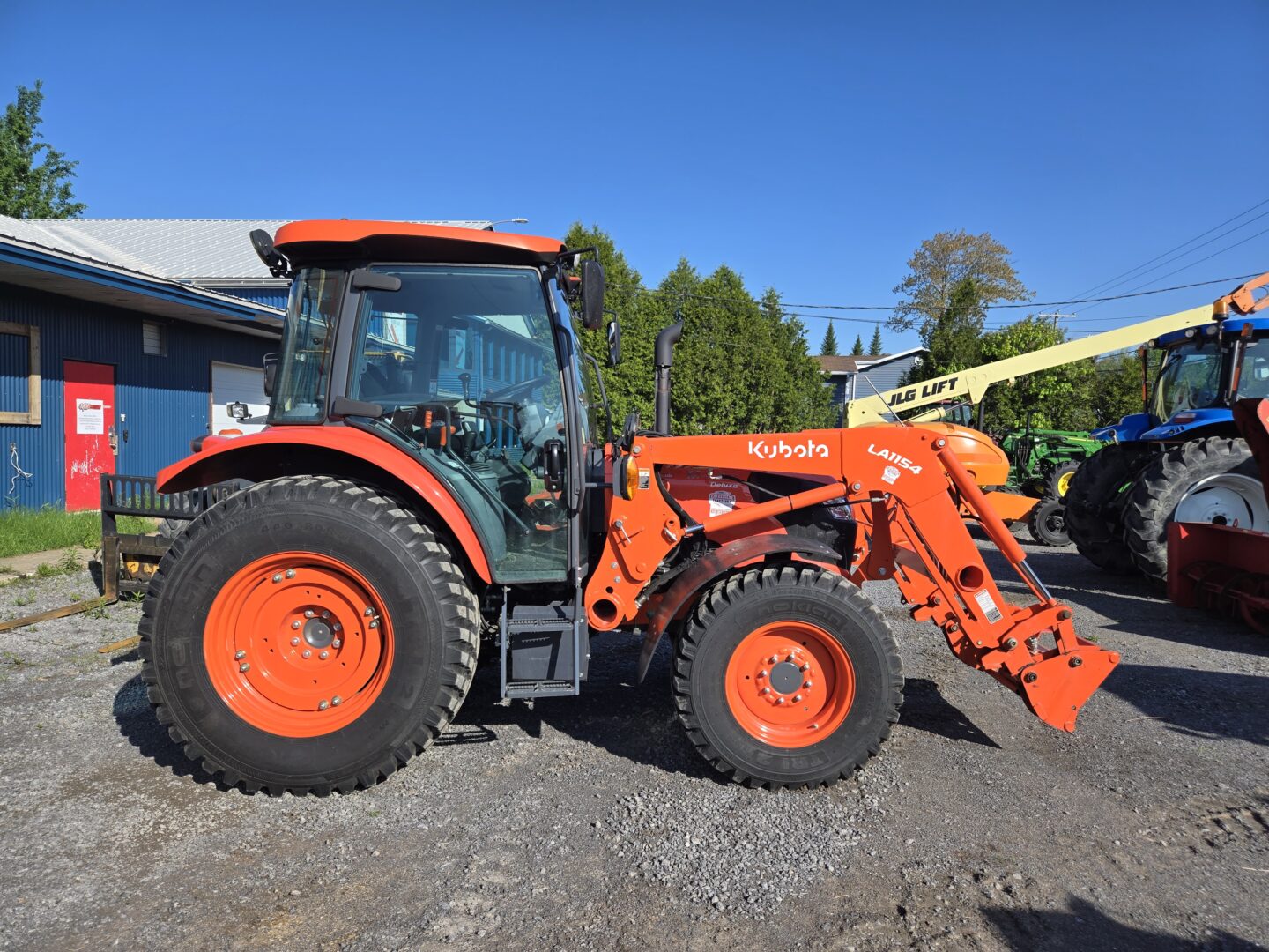 Kubota M4 071 2022