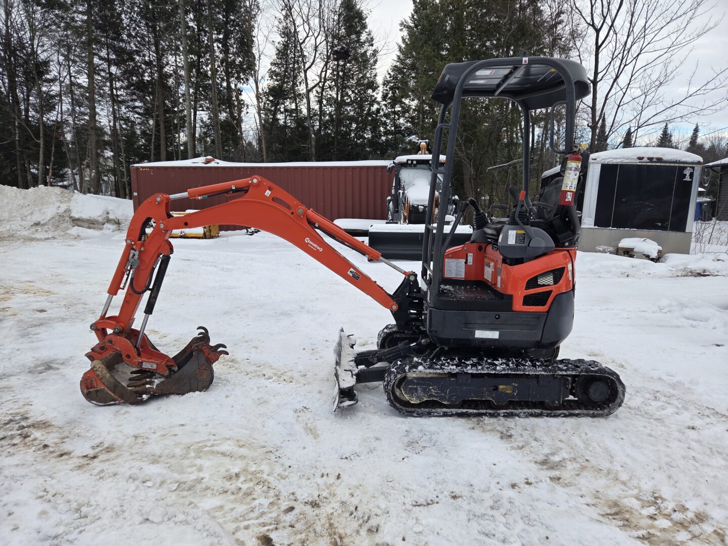 Kubota U17 2022